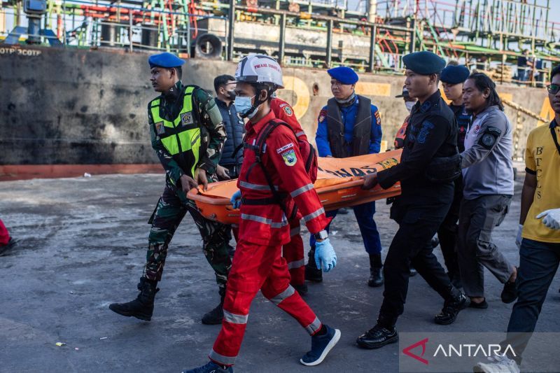 Basarnas Kerahkan Kopaska-BSG untuk Pencarian Korban Kapal Virgo