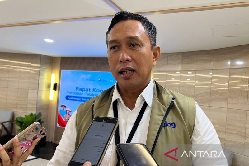 Bulog Pastikan Bantuan Pangan Capai Semua Korban Gempa di NTT