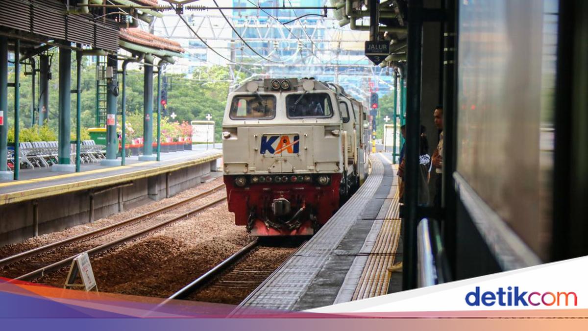 Erupsi Gunung Anak Krakatau Tidak Ganggu Operasional KAI