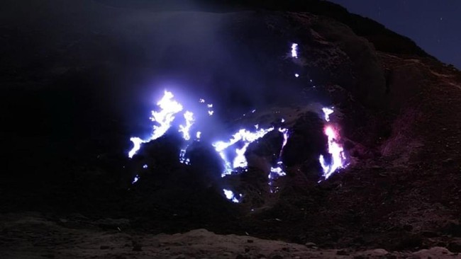Fenomena Blue Fire di Gunung Papandayan, Pengunjung Diminta Waspada