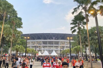Gubernur Pramono: Rivalitas Persija-Persib Hanya di Lapangan