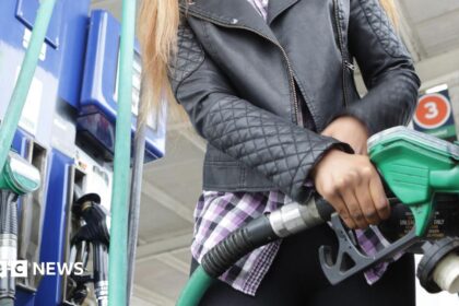 Harga Minyak dan Biaya Pinjaman Melonjak di Tengah Ketegangan Timur Tengah