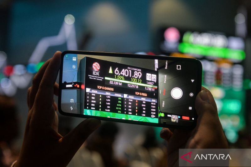 IHSG Naik di Tengah Sikap Wait and See Pasar Menanti RDG BI