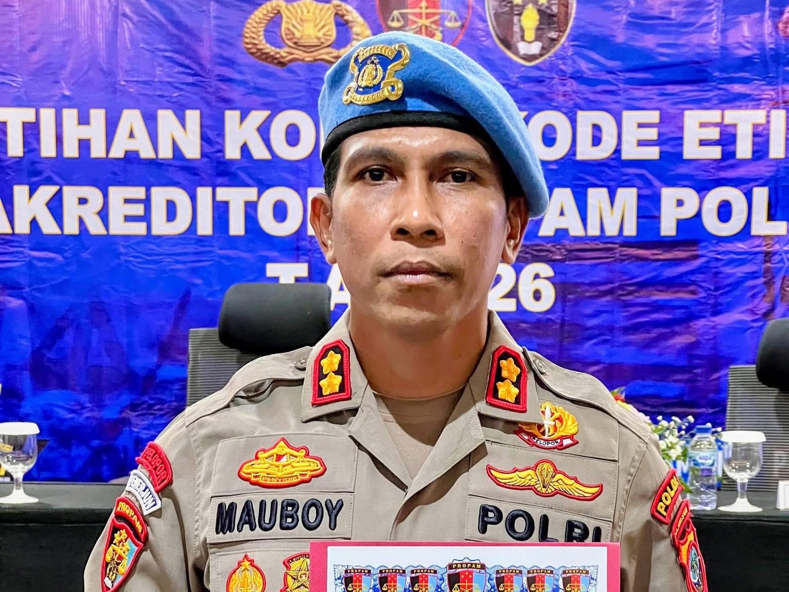 Dari Perjalanan Panjang hingga Memimpin Sitaro, Ini Fokus Kapolres AKBP Ronald Mauboy 8 Dari Perjalanan Panjang hingga Memimpin Sitaro, Ini Fokus Kapolres AKBP Ronald Mauboy