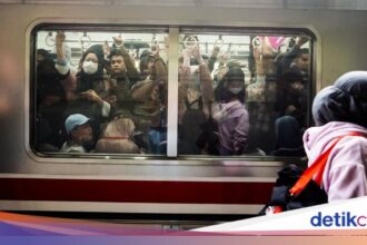 Jumlah Penumpang KRL Jabodetabek Tembus 1,1 Juta Per Hari