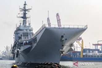 Kapal Induk Pertama Indonesia KRI Sriwijaya Tiba di Tanjung Priok
