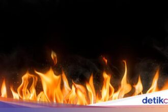 Kebakaran Apartemen di Penjaringan Jakarta Utara, 16 Mobil Damkar Dikerahkan