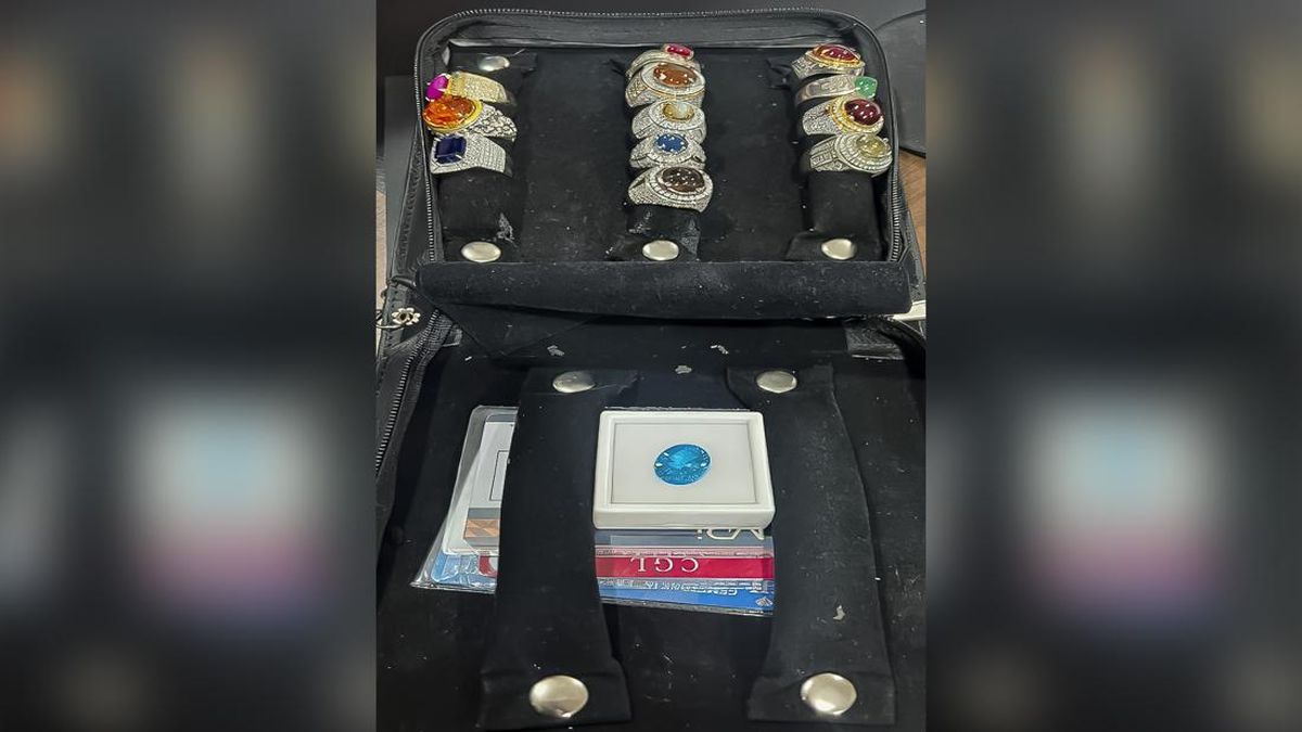 Kejagung Sita Barang Mewah dan Uang Tunai Milik Dadan Hindayana