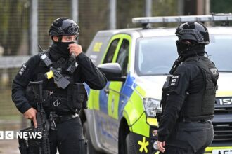 Lima Pria Ditangkap di Insiden RAF Fairford Bebas dengan Jaminan Polisi
