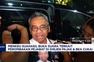 Menkeu Suahasil Bahas Perombakan Pejabat di Dirjen Pajak