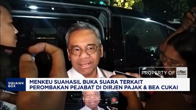 Menkeu Suahasil Bahas Perombakan Pejabat di Dirjen Pajak