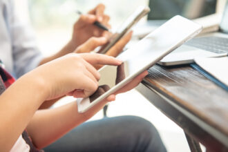 Panduan Memilih Tablet untuk Kuliah yang Efektif