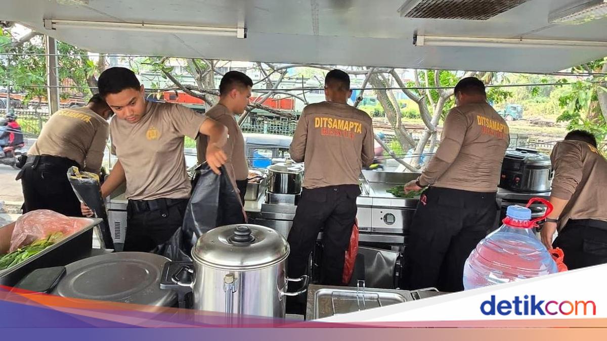 Polda Metro Jaya Dirikan Dapur Lapangan untuk Korban Kebakaran di Pademangan