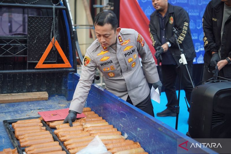 Polisi Bogor Bongkar Jaringan Pemasok Merkuri untuk Tambang Ilegal