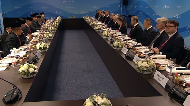 Prabowo Subianto Hadiri Jamuan Makan Siang dengan Vladimir Putin