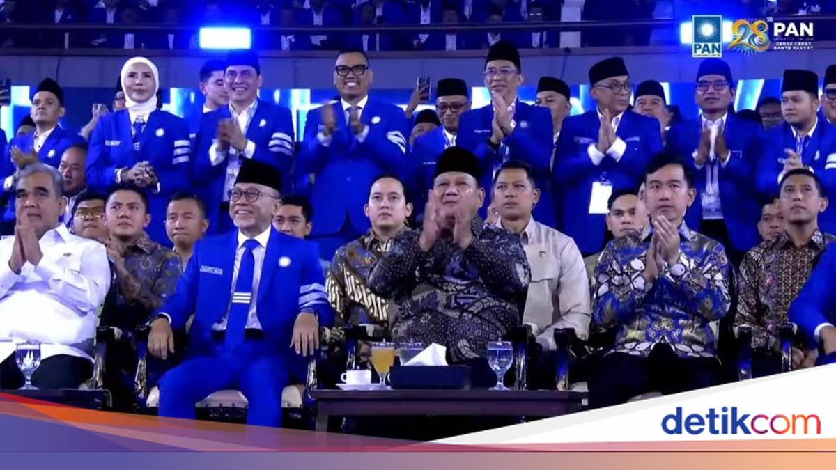 Prabowo dan Gibran Kenakan Batik Biru di HUT ke-28 PAN