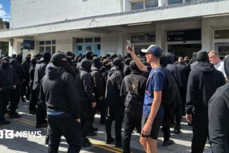 Protes Hambat Pelabuhan Dover, Polisi Dinilai Lambat Bertindak