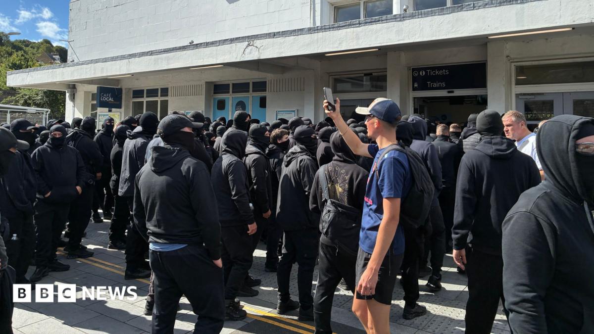 Protes Hambat Pelabuhan Dover, Polisi Dinilai Lambat Bertindak