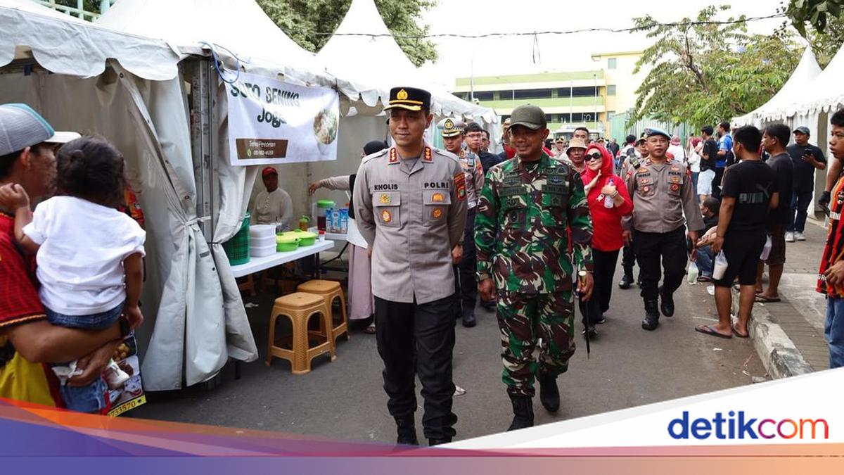 Stan Kuliner Meriahkan Laga Semen Padang vs PSIS di Bekasi