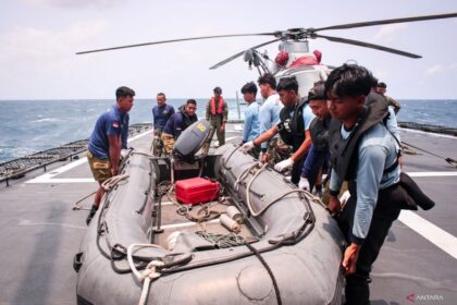 TNI AL Gelar Operasi SAR untuk KM Virgo Transport 8