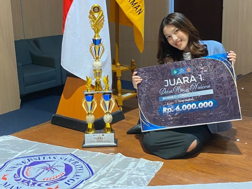 Mychella Andini bawa Unsrat juara 1 debat hukum tingkat nasional