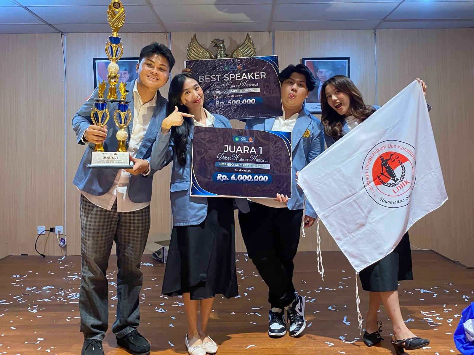 Mychella Andini bawa Unsrat juara 1 debat hukum tingkat nasional 8 Mychella Andini bawa Unsrat juara 1 debat hukum tingkat nasional