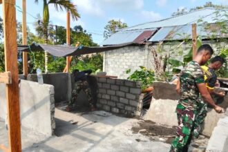 Progres RTLH di Tanaki Capai 24 Persen, Satgas TMMD Lanjutkan Plesteran Dinding