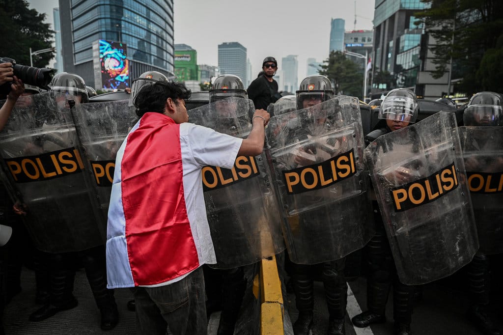 Arus Lalu Lintas di Bundaran HI Normal Setelah Demo Usai