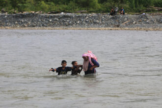 Banjir Parah Rendam Dua Kecamatan di Padang, Evakuasi Warga Jadi Fokus