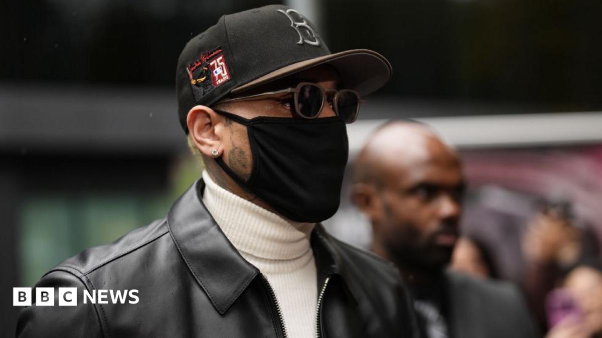 Chris Brown Dijatuhi Hukuman Delapan Bulan Tanpa Penjara karena Serangan di Klub Malam