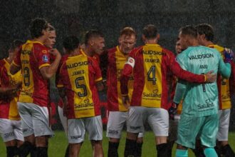 Dean James Berperan dalam Kemenangan Go Ahead Eagles atas Telstar