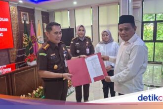 Keadilan Restoratif: Tersangka Penganiayaan di Serang Bersihkan Musala