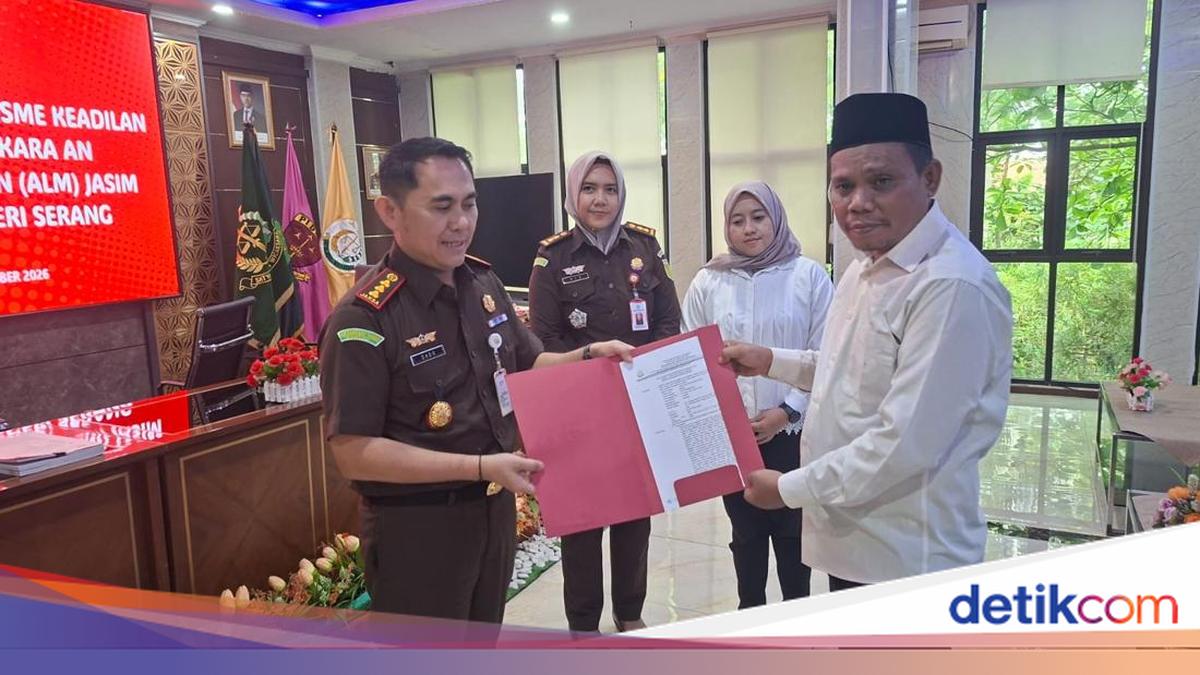 Keadilan Restoratif: Tersangka Penganiayaan di Serang Bersihkan Musala