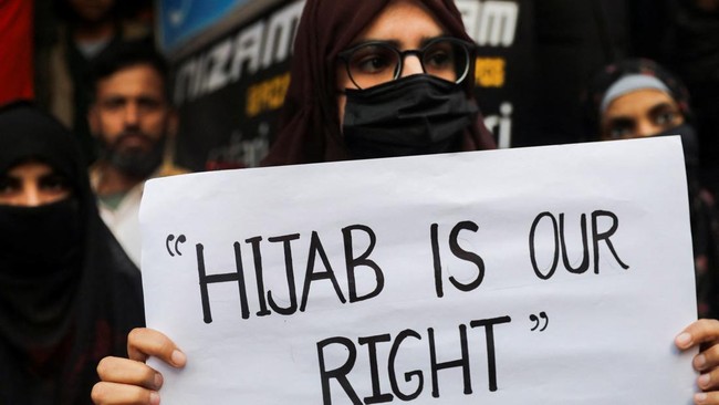 Kontroversi Larangan Hijab di Sekolah Azerbaijan Picu Protes