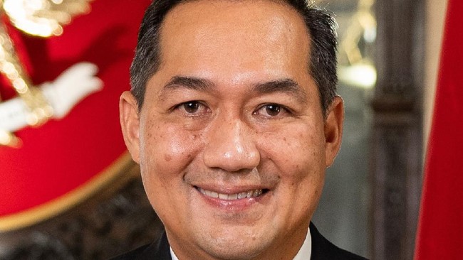 Lutfi Tantang Singapura Tindak Tegas Taipan Sawit Pelaku Karhutla