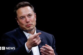 Musk Sebut Batasan Akses Starlink Ukraina Ditentukan AS