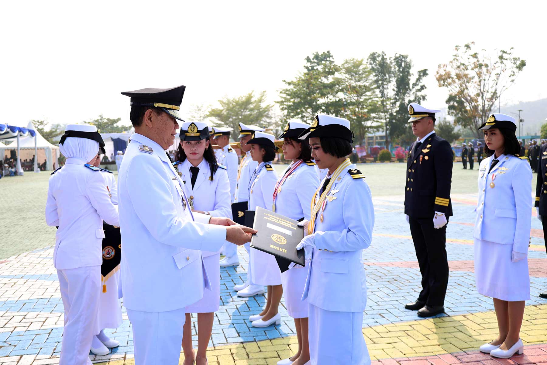 FOTO: Pelantikan Perwira Poltekpel Sulut 2026, keselamatan pelayaran jadi pesan utama 15 FOTO: Pelantikan Perwira Poltekpel Sulut 2026, keselamatan pelayaran jadi pesan utama