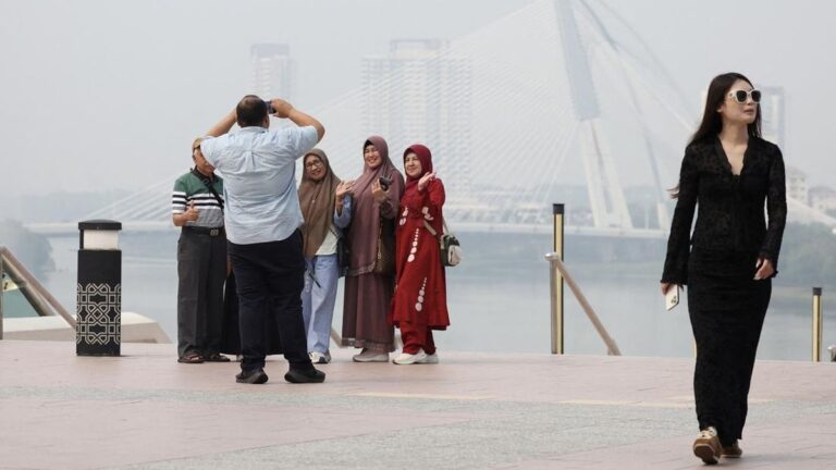 Pemerintah Tegaskan Tidak Tolak Bantuan Malaysia untuk Atasi Karhutla