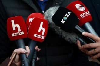 Penggerebekan Halk TV: Otoritas Turki Putus Siaran dan Ambil Alih