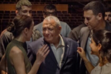 Pertarungan Karakter antara Eisenkot dan Netanyahu di Pemilu Israel