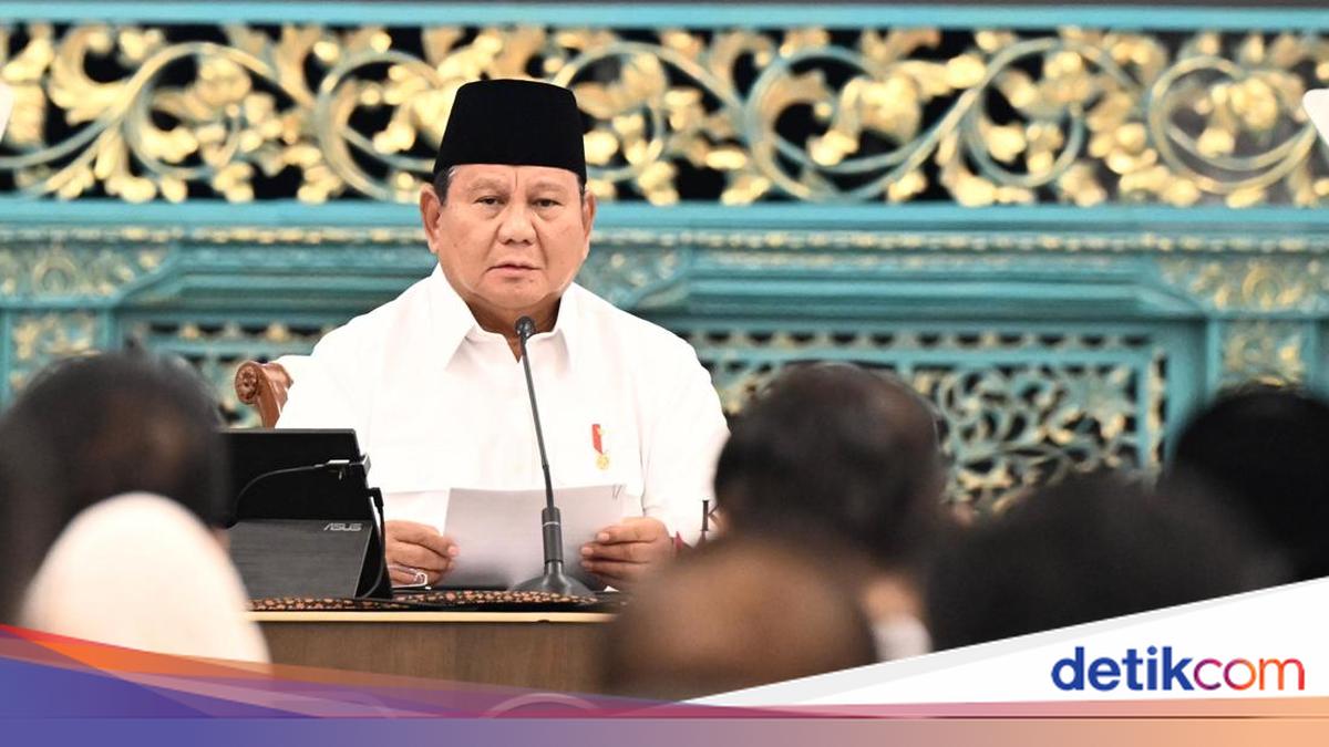 Prabowo Subianto Pimpin Rapat Kabinet di Istana Bogor