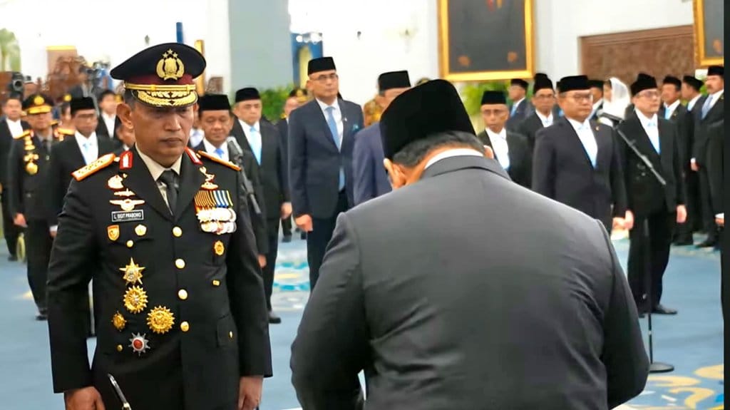 Presiden Prabowo Anugerahi Listyo Sigit Bintang Mahaputera Adipurna