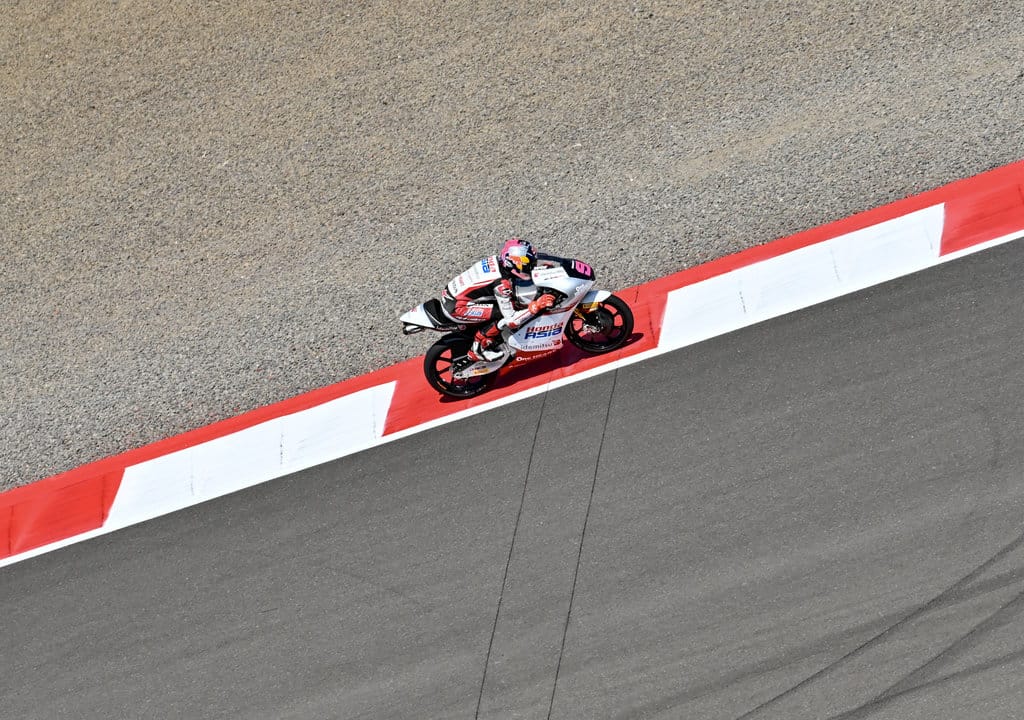 Veda Ega Pratama Start dari Posisi Ketujuh di Moto3 Mandalika 2026
