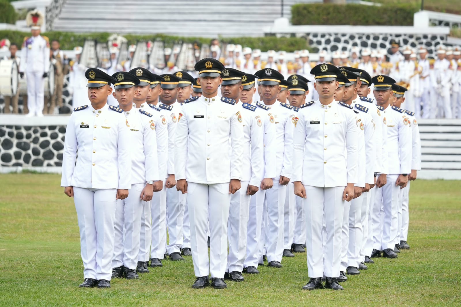 Gubernur Sulut Yulius Selvanus terima penghargaan Kartika Pamong Praja Madya IPDN