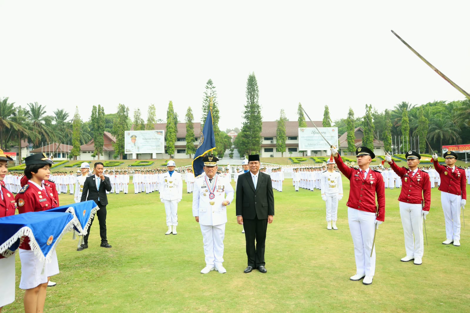 Gubernur Sulut Yulius Selvanus terima penghargaan Kartika Pamong Praja Madya IPDN