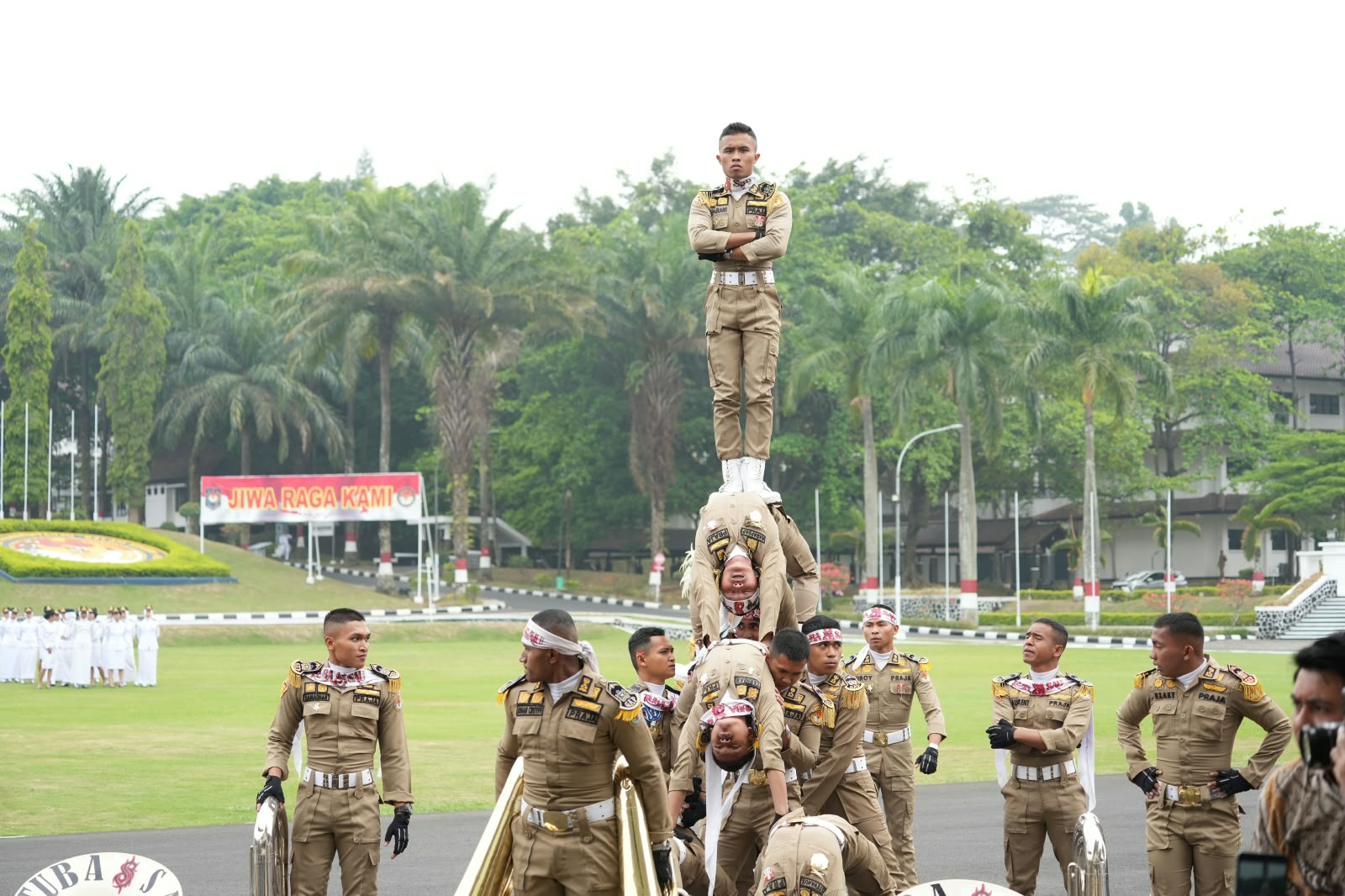 Gubernur Sulut Yulius Selvanus terima penghargaan Kartika Pamong Praja Madya IPDN