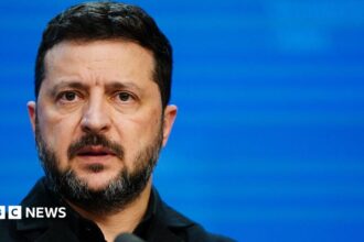 Zelensky Tegaskan Ukraina Berhak Bela Diri Pasca Kritik Trump