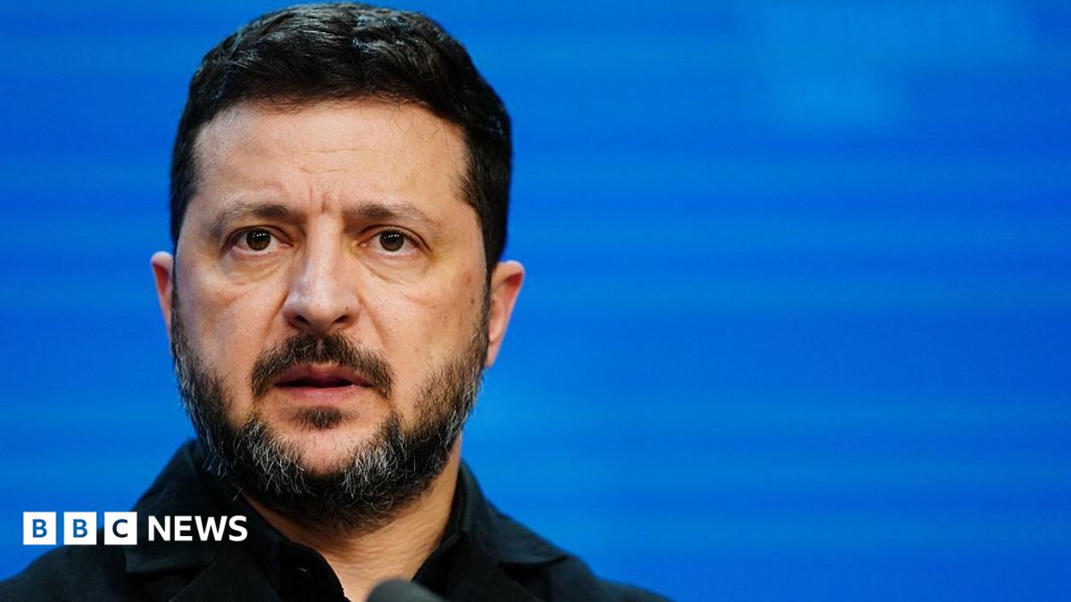 Zelensky Tegaskan Ukraina Berhak Bela Diri Pasca Kritik Trump